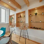 Downtown Clerigos Duplex With River View By Vacationy *