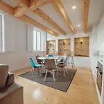 Downtown Clerigos Duplex With River View By Vacationy Apartman *