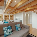 Downtown Clerigos Duplex With River View By Vacationy Porto