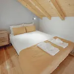Downtown Clerigos Duplex With River View By Vacationy *