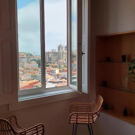 Downtown Clerigos Duplex With River View By Vacationy * Porto