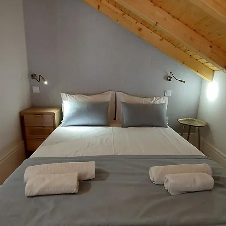 Downtown Clerigos Duplex With River View By Vacationy Porto