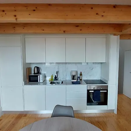 Downtown Clerigos Duplex With River View By Vacationy Porto