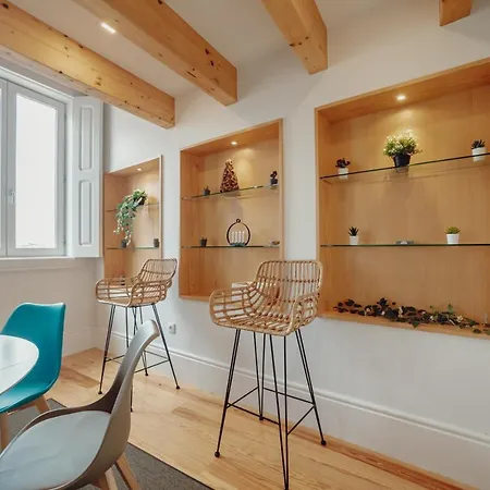 Downtown Clerigos Duplex With River View By Vacationy *