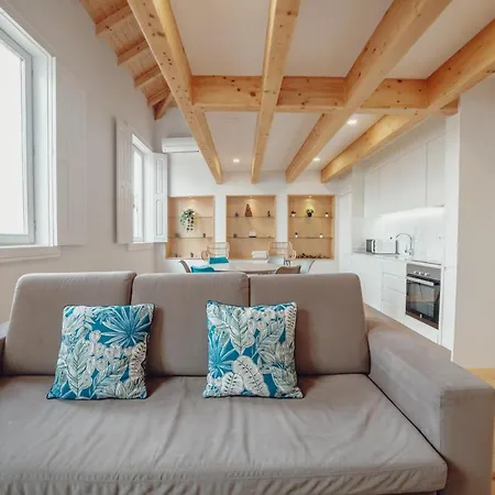 Daire Downtown Clerigos Duplex With River View By Vacationy Porto