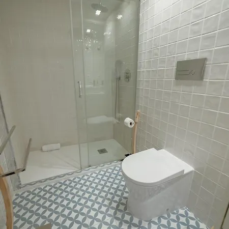 Apartment Downtown Clerigos Duplex With River View By Vacationy