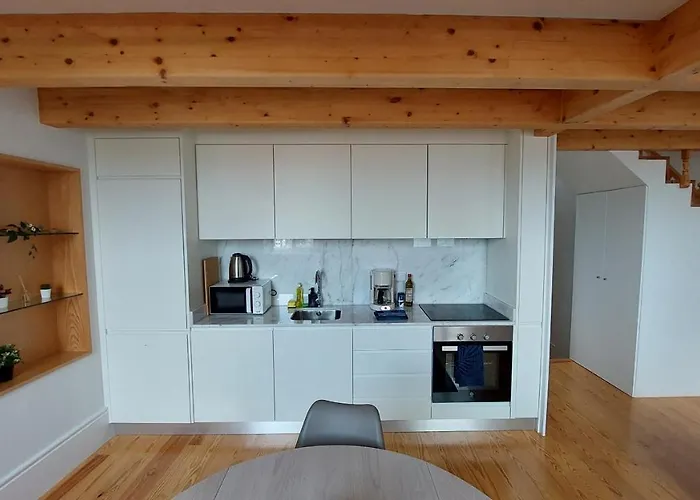 Downtown Clerigos Duplex With River View By Vacationy Porto