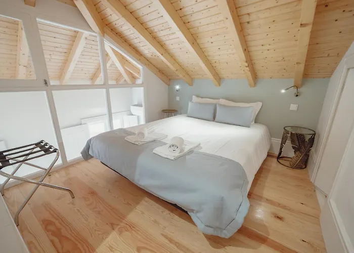 Downtown Clerigos Duplex With River View By Vacationy