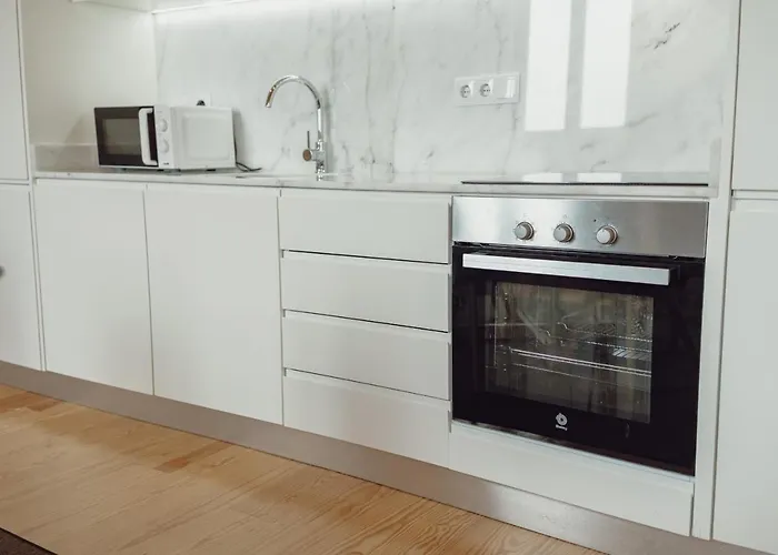 Downtown Clerigos Duplex With River View By Vacationy