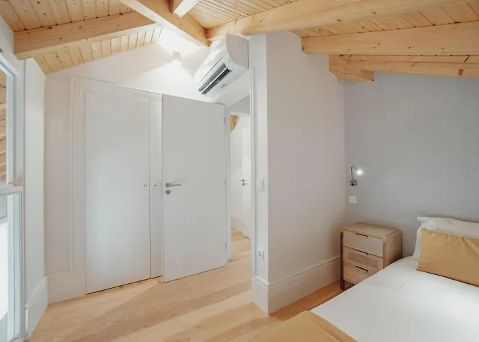 Daire Downtown Clerigos Duplex With River View By Vacationy *