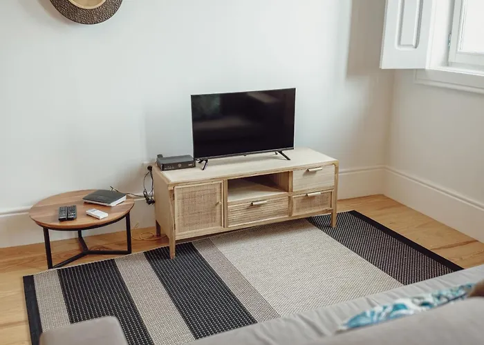 Downtown Clerigos Duplex With River View By Vacationy * Porto