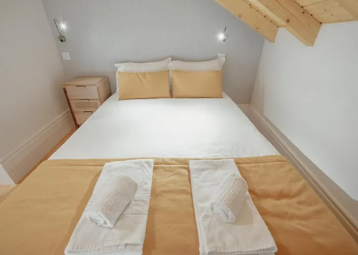 Downtown Clerigos Duplex With River View By Vacationy Porto