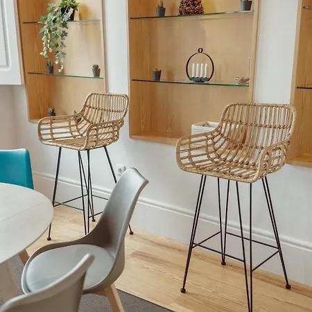 Downtown Clerigos Duplex With River View By Vacationy Porto