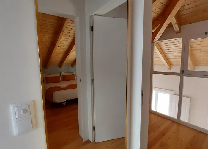 Downtown Clerigos Duplex With River View By Vacationy * Oporto