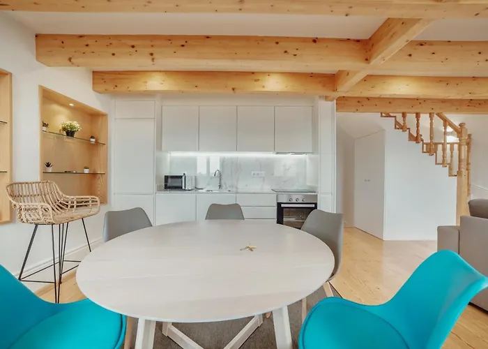 Downtown Clerigos Duplex With River View By Vacationy Appartamento Oporto