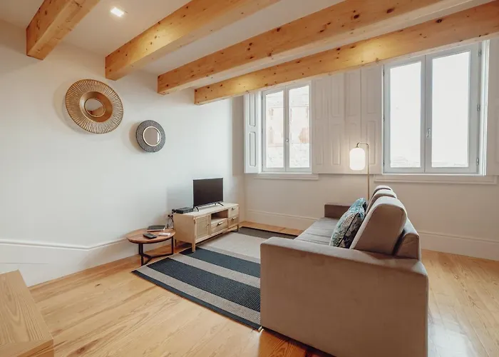 Downtown Clerigos Duplex With River View By Vacationy Oporto