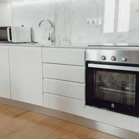 Downtown Clerigos Duplex With River View By Vacationy